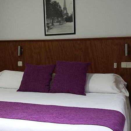 Hostal Dona Isabel Majadahonda Εξωτερικό φωτογραφία