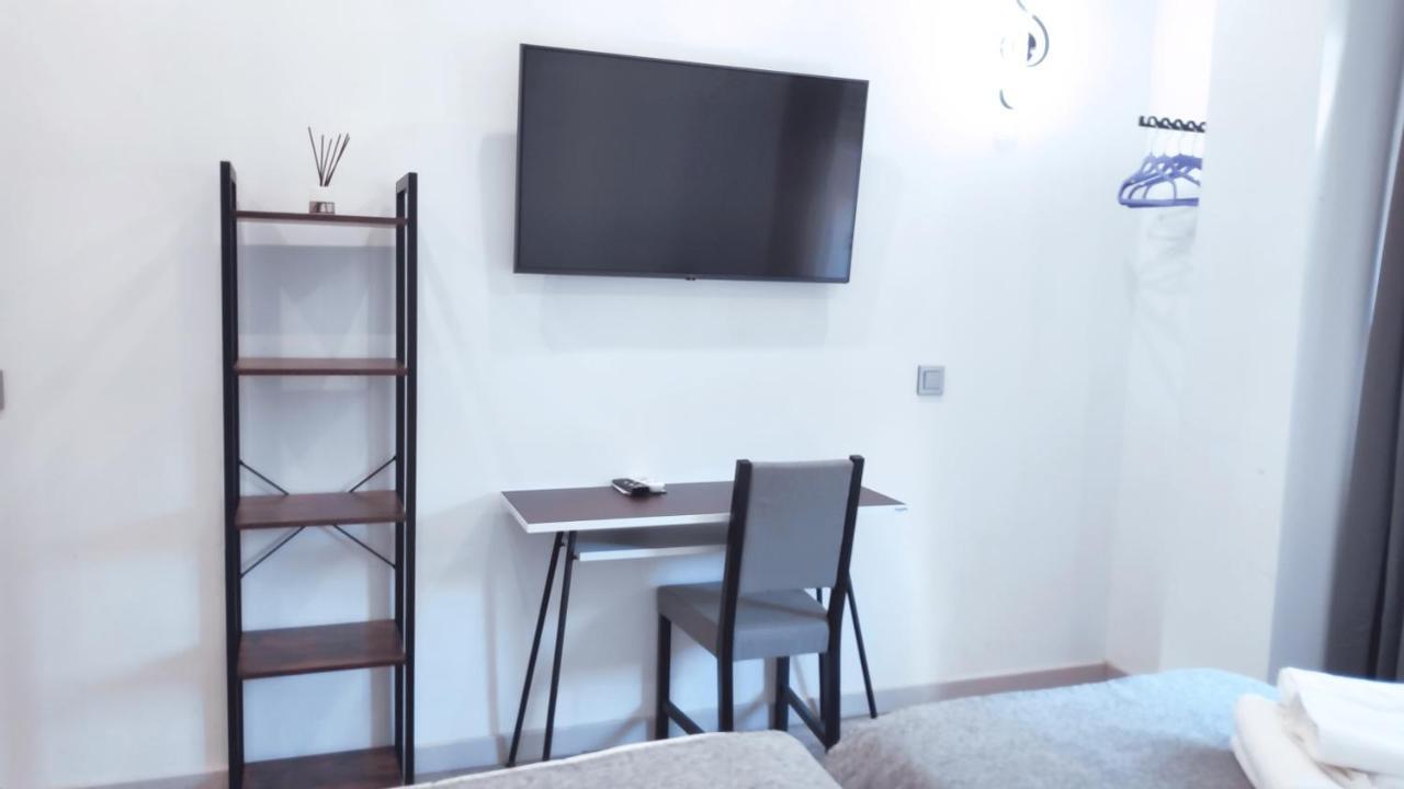 Hostal Dona Isabel Majadahonda Εξωτερικό φωτογραφία