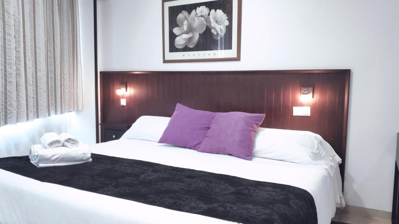 Hostal Dona Isabel Majadahonda Εξωτερικό φωτογραφία