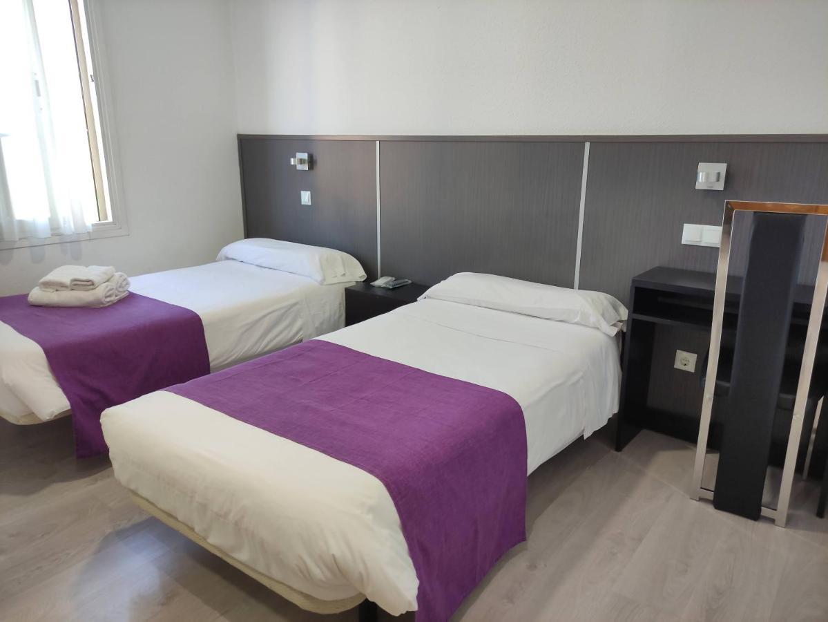 Hostal Dona Isabel Majadahonda Εξωτερικό φωτογραφία