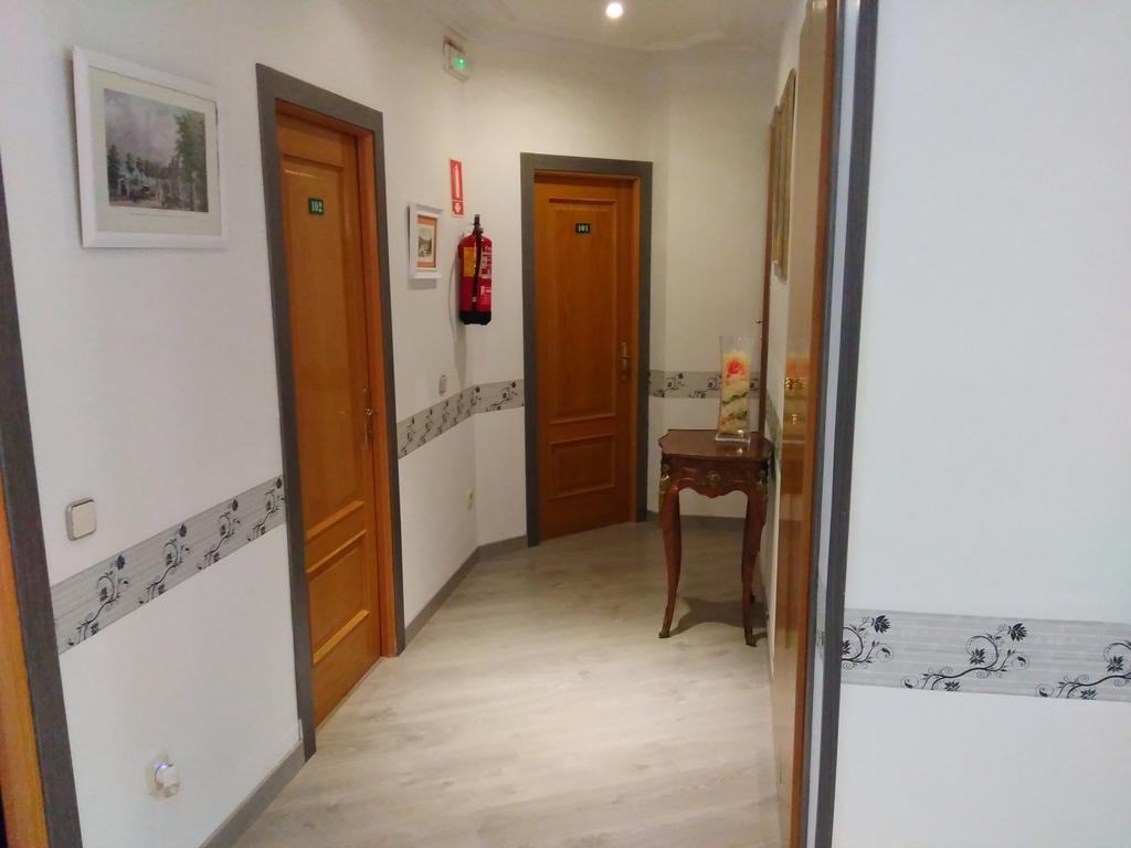 Hostal Dona Isabel Majadahonda Εξωτερικό φωτογραφία