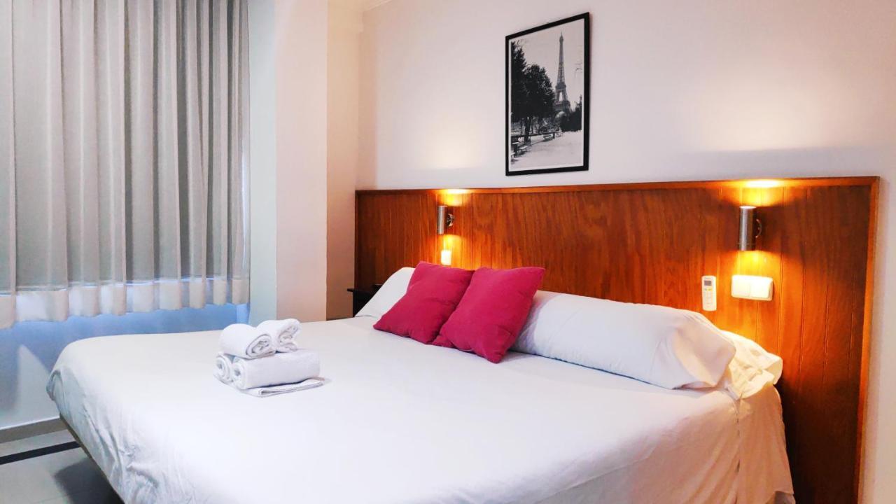Hostal Dona Isabel Majadahonda Εξωτερικό φωτογραφία