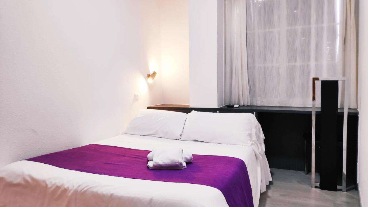 Hostal Dona Isabel Majadahonda Εξωτερικό φωτογραφία