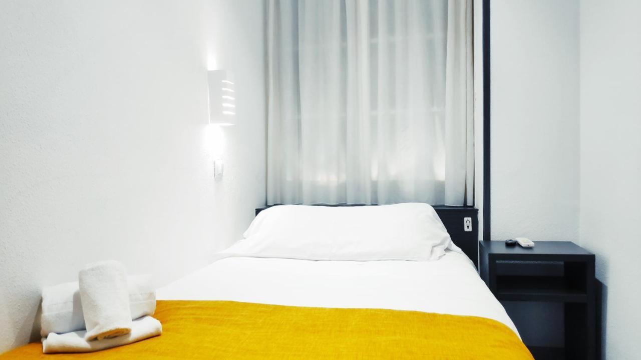 Hostal Dona Isabel Majadahonda Εξωτερικό φωτογραφία