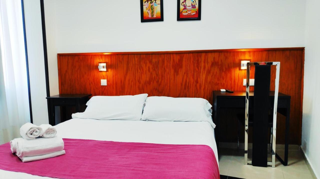 Hostal Dona Isabel Majadahonda Εξωτερικό φωτογραφία