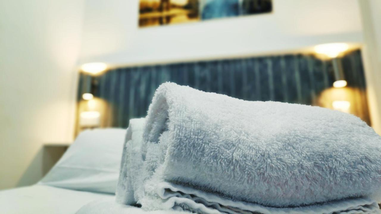 Hostal Dona Isabel Majadahonda Εξωτερικό φωτογραφία