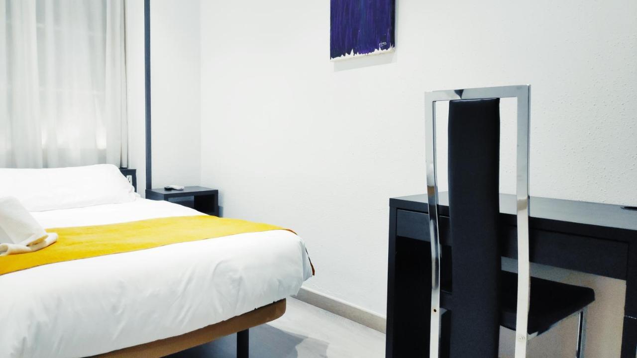 Hostal Dona Isabel Majadahonda Εξωτερικό φωτογραφία